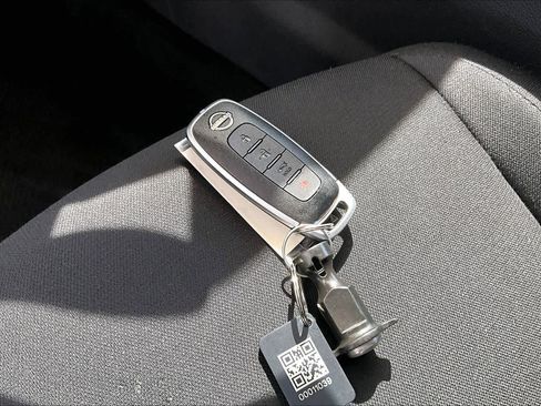 Certified 2024 Nissan Sentra SV image 14