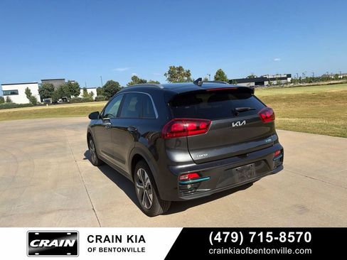 Certified 2022 Kia Niro EX FWD image 10