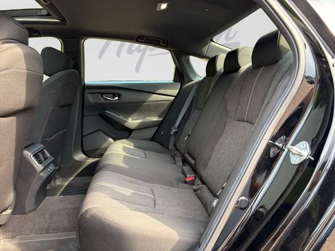 Used 2025 Honda Accord Sport image 30