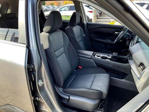 Certified 2024 Nissan Rogue SV image 11