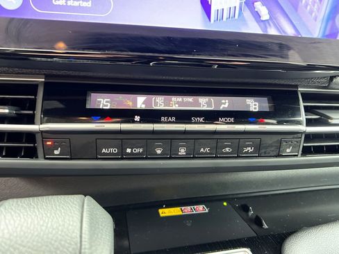 Used 2025 Toyota Sienna XSE w/ XSE Plus Package AWD/4WD image 17