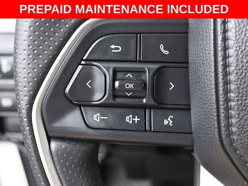 Certified 2025 Toyota 4Runner SR5 AWD/4WD image 16