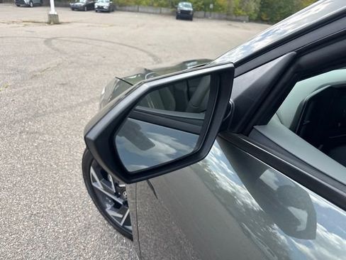 Used 2025 Hyundai Elantra Sport image 17