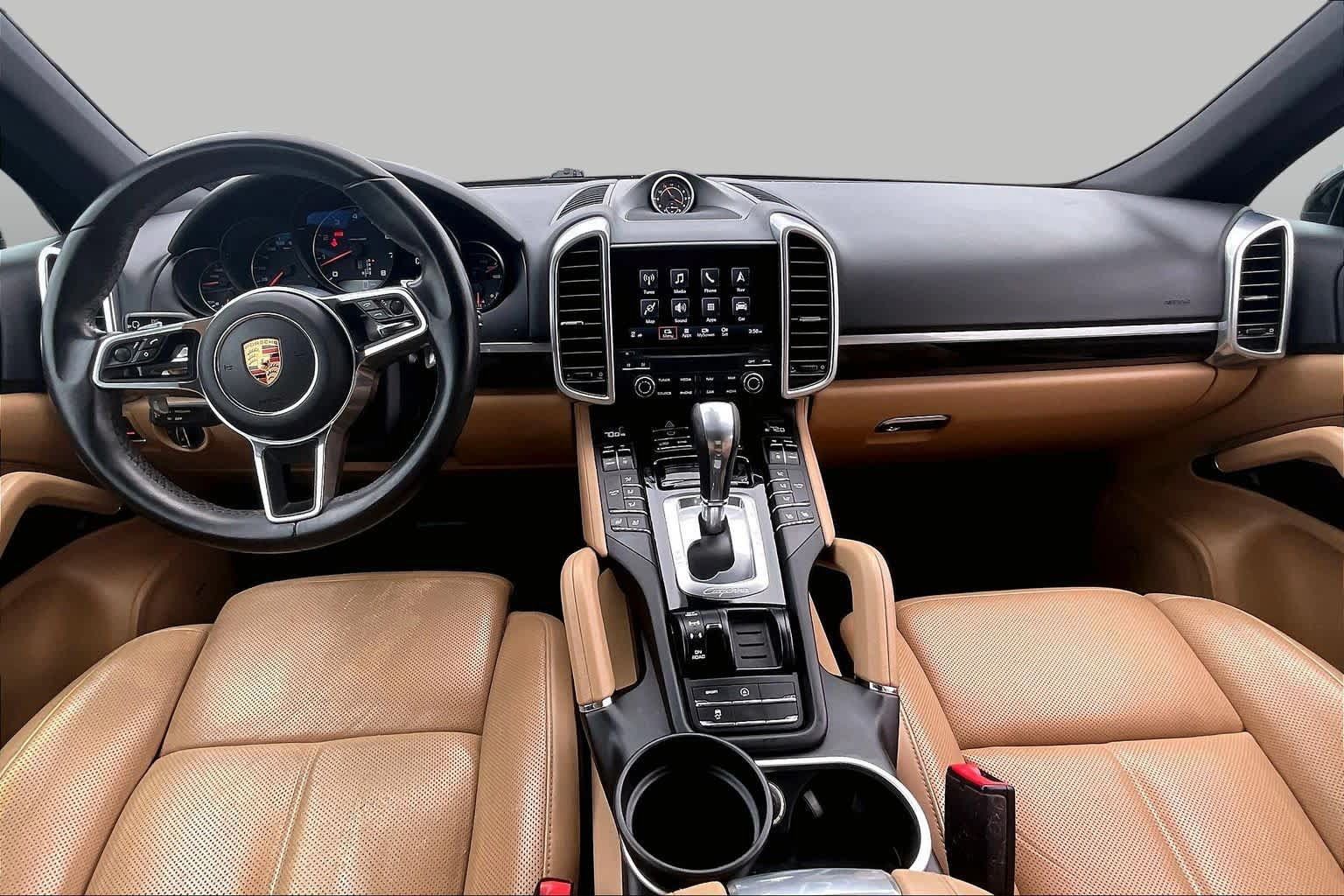 Used 2018 Porsche Cayenne AWD/4WD image 14