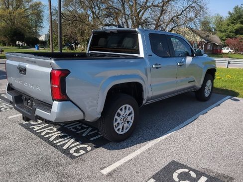 Used 2026 Toyota Tacoma SR5 image 15