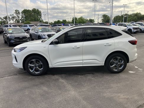 Used 2024 Ford Escape ST-Line w/ Tech Pack #1 AWD/4WD image 4