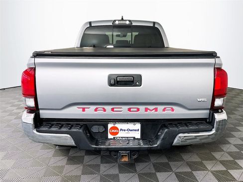 Used 2018 Toyota Tacoma SR5 image 7