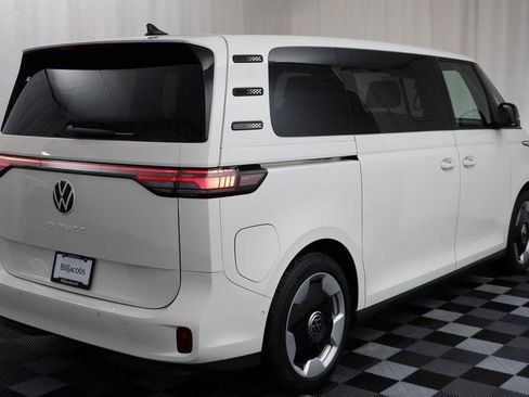 New 2025 Volkswagen ID. Buzz Pro S image 19