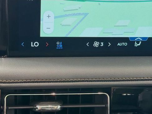 New 2026 Lincoln Aviator 2WD image 21