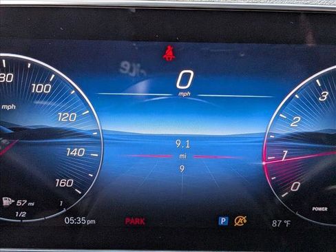 Used 2026 Mercedes-Benz GLC 300 image 11