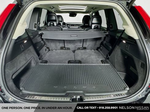 Used 2017 Volvo XC90 T6 Momentum w/ Vision Package image 27