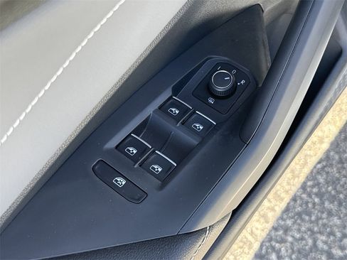 New 2026 Volkswagen Jetta SEL image 11