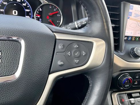 Used 2021 GMC Acadia Denali w/ Denali Ultimate Package image 24