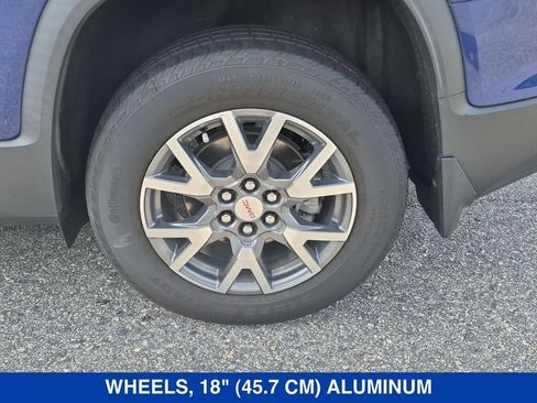 Used 2023 GMC Acadia SLT w/ Technology Package AWD/4WD image 10
