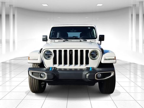 Used 2022 Jeep Wrangler Unlimited Sahara w/ Safety Group image 8