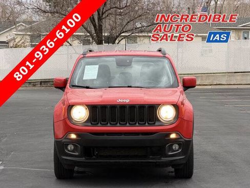 Used 2018 Jeep Renegade Latitude image 1