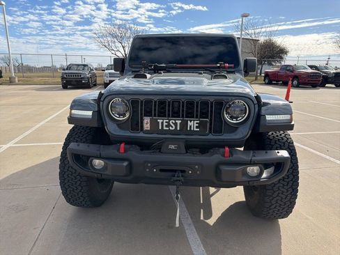 Used 2024 Jeep Wrangler Unlimited Rubicon image 4