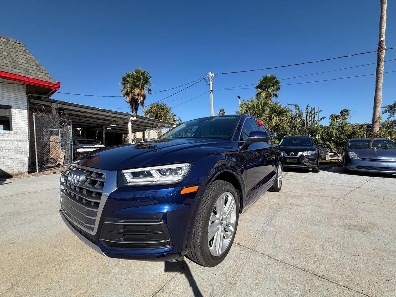 Used 2018 Audi Q5 2.0T Premium Plus w/ Premium Plus Package AWD/4WD image 2