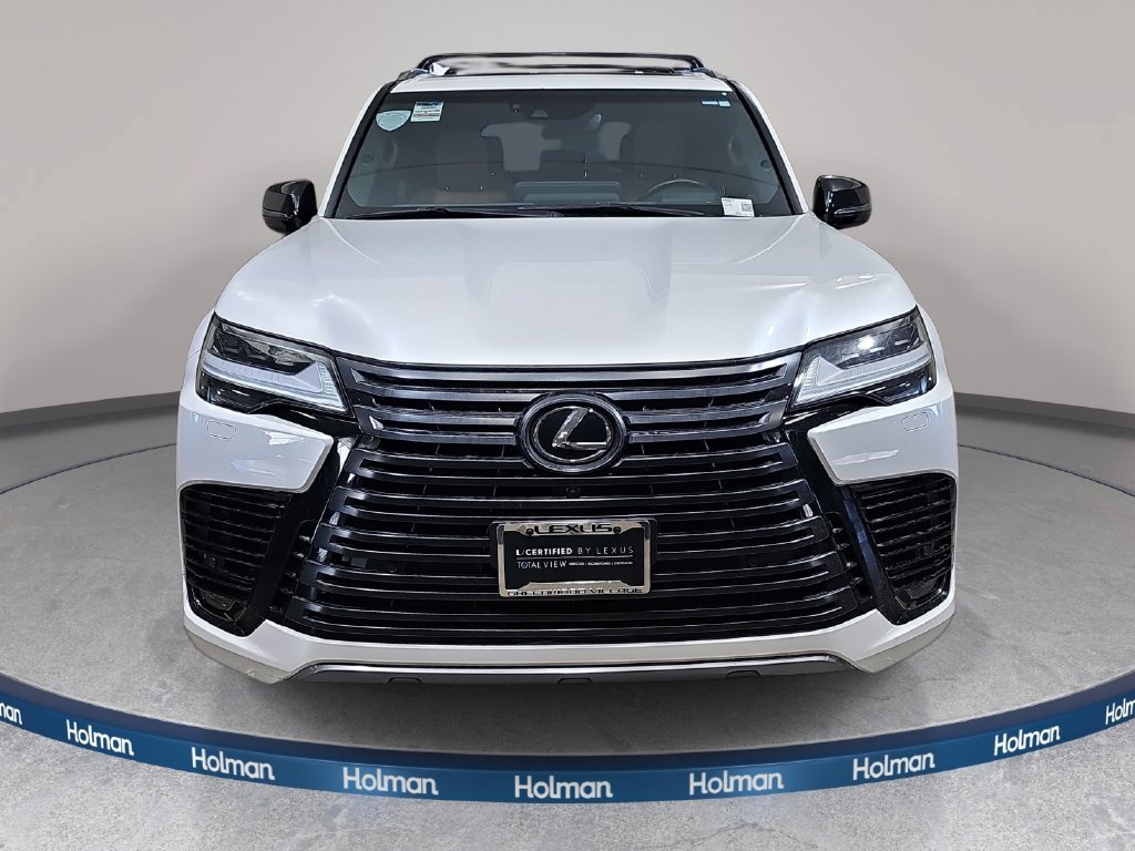 Used 2022 Lexus LX 600 4WD w/ Appearance Package image 3