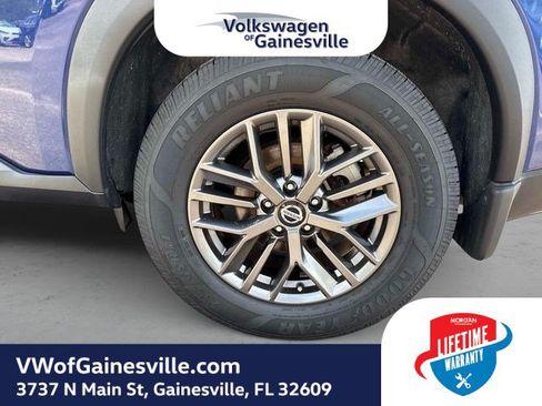 Used 2021 Nissan Rogue S AWD/4WD image 12
