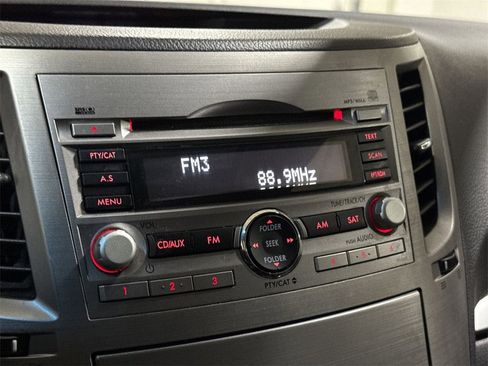 Used 2011 Subaru Outback 2.5i Premium image 13