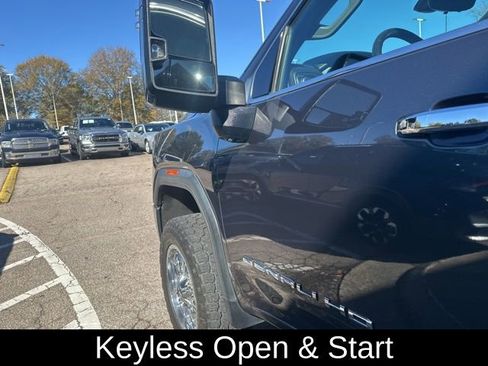 Used 2020 GMC Sierra 2500 Denali w/ Denali Ultimate Package image 30