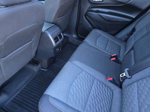 Used 2019 Chevrolet Equinox LT image 4