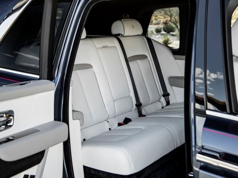 Certified 2024 Rolls-Royce Cullinan w/ Cullinan Package image 29