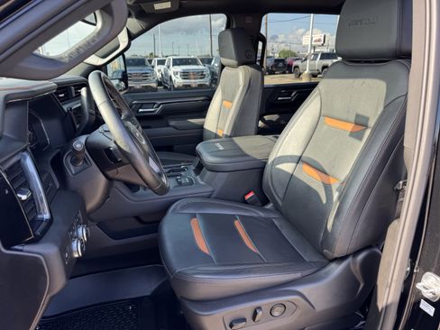 Used 2025 GMC Sierra 2500 AT4 AWD/4WD image 28