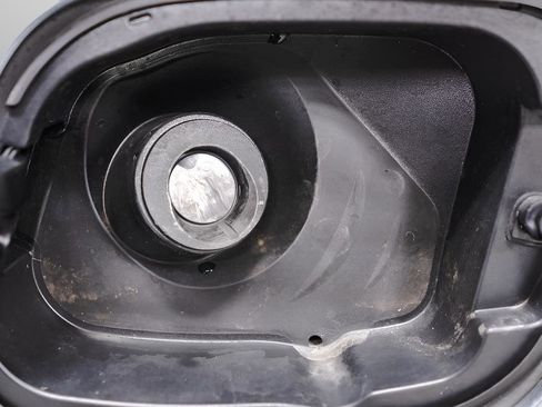 Used 2021 Buick Encore GX Essence FWD image 42