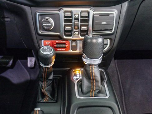 Certified 2022 Jeep Gladiator Mojave w/ LED Lighting Group image 19