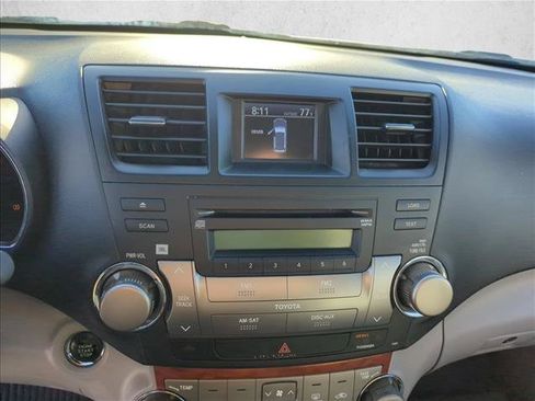 Used 2009 Toyota Highlander Limited w/ Extra Value Pkg 7 AWD/4WD image 17