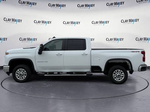 Used 2025 Chevrolet Silverado 2500 LT w/ Convenience Package AWD/4WD image 2