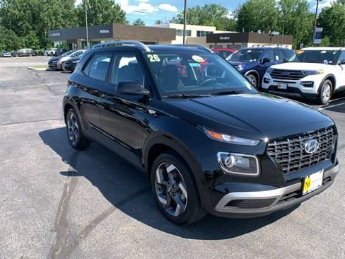 Certified 2026 Hyundai Venue SEL FWD image 7