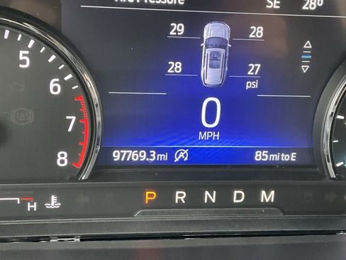 Used 2020 Ford Explorer XLT w/ Equipment Group 202A image 4