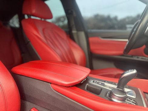 Used 2019 BMW X6 xDrive35i w/ Convenience Package image 53