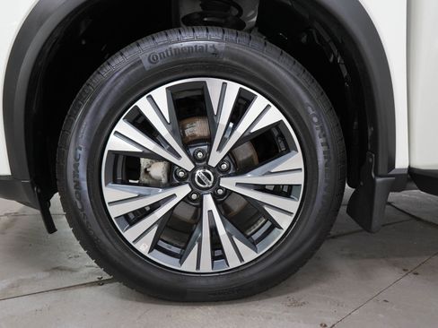 Used 2021 Nissan Rogue SV AWD/4WD image 29