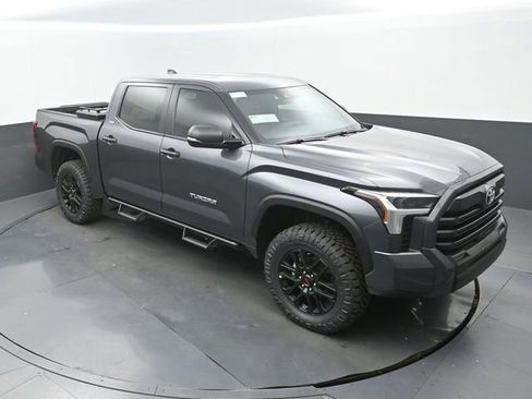 New 2026 Toyota Tundra SR5 w/ SR5 Convenience Package AWD/4WD image 27