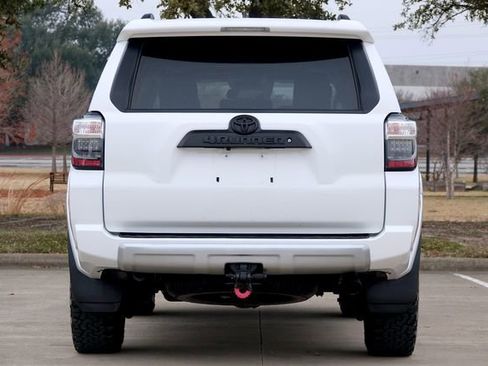 Used 2019 Toyota 4Runner TRD Off-Road Premium image 10