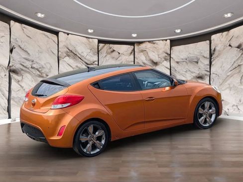 Used 2016 Hyundai Veloster w/ Option Group 03 FWD image 13