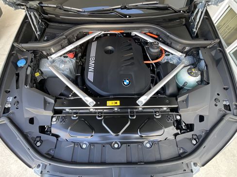 New 2026 BMW X5 xDrive50e image 36