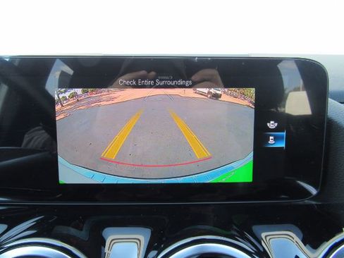 Used 2022 Mercedes-Benz GLA 250 4MATIC w/ Premium Package Lite image 8