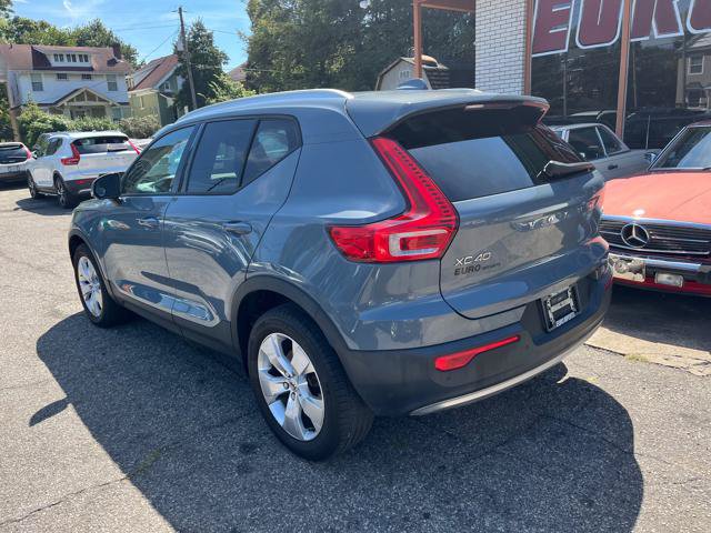 Used 2020 Volvo XC40 T5 Momentum AWD/4WD image 7