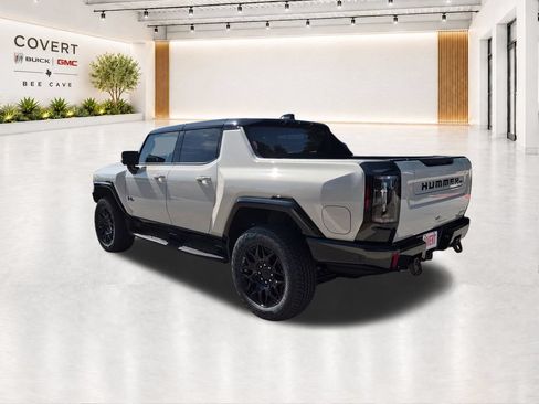 New 2026 GMC Hummer EV 4x4 Crew Cab w/ LPO, Dark Essentials Package image 9