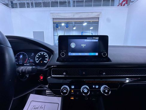 Used 2023 Honda Civic Sport image 15