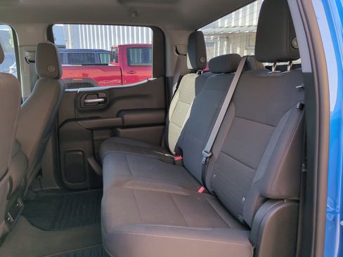 Used 2022 Chevrolet Silverado 1500 Custom image 13