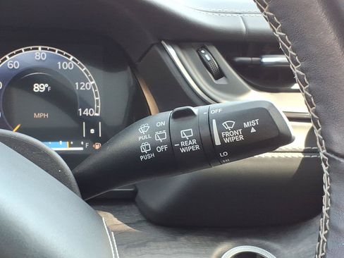 Used 2021 Jeep Grand Cherokee L Overland w/ Luxury Tech Group IV AWD/4WD image 32