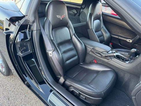 Used 2010 Chevrolet Corvette Coupe w/ Preferred Equipment Group image 24