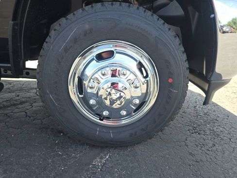 New 2026 RAM 3500 Tradesman AWD/4WD image 24