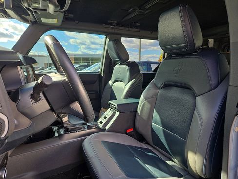 Used 2023 Ford Bronco Outer Banks image 14